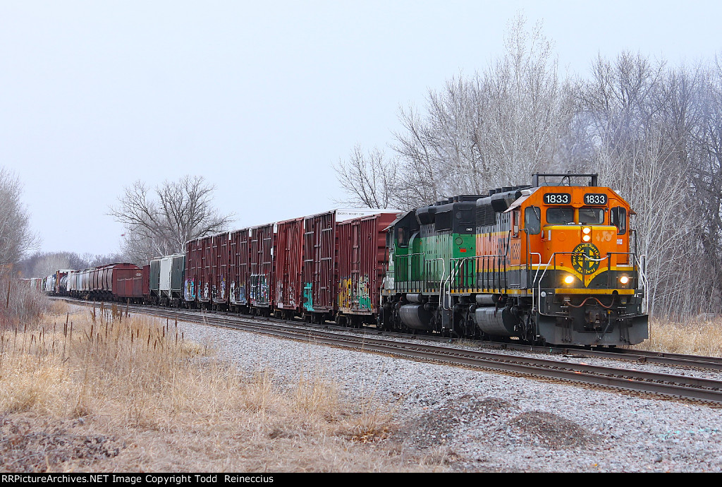 BNSF 1833